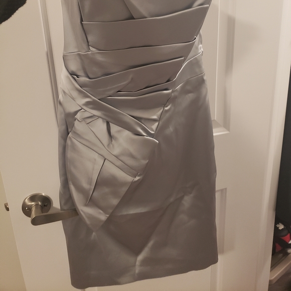 Silver dress - Picture 2 of 2
